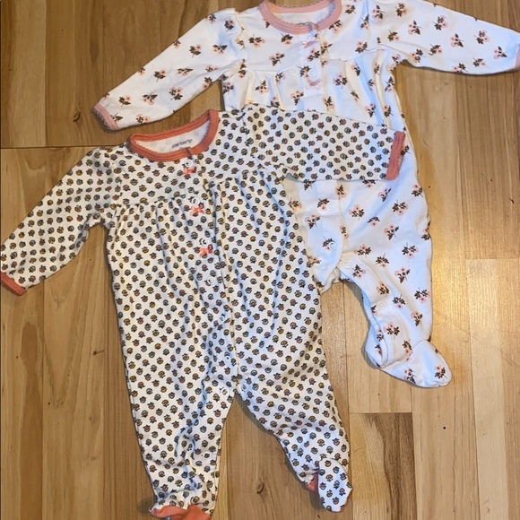 Carter’s Pjs - Picture 1 of 1